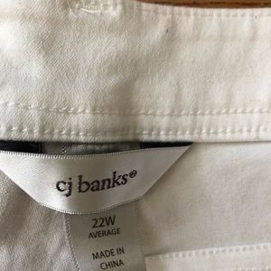 CJ Banks White crop pants